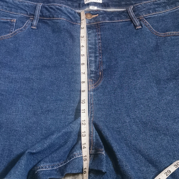 Ava Viv High Rise 26W Bermuda stretch Jean shorts Blue Denim New NWT - Picture 9 of 12